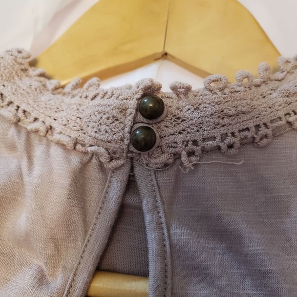 Xhilaration sleeveless top - Picture 5 of 7